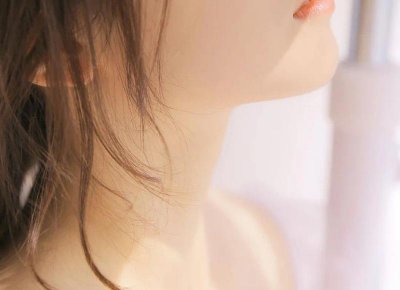 ​男生抱抱时会故意顶是为什么 男生抱抱时会故意顶正常吗