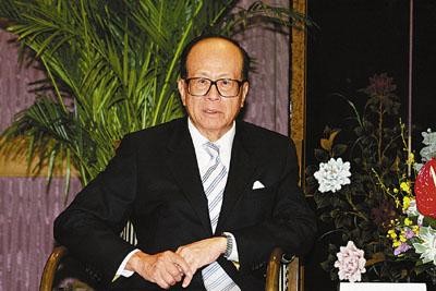 李兆基和李嘉诚是什么关系?李嘉诚一直压制李兆基恶斗有什么矛盾