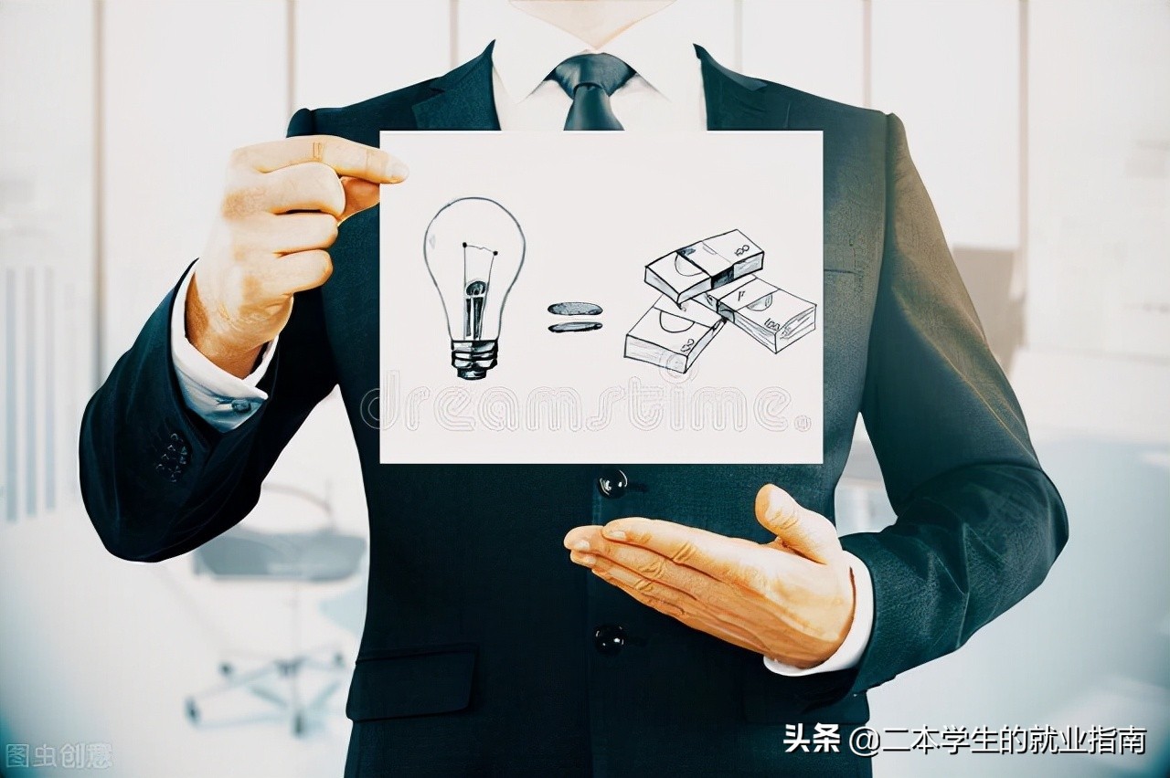 普通摄影师一个月大概多少收入(摄影师一个月多少钱)