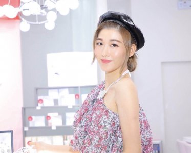 ​香港著名女星李彩桦陷入整容疑云，被指面部僵硬，几个月变一次脸