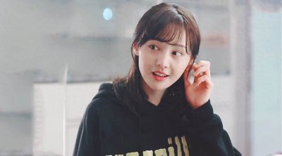 ​郑爽父亲因“女儿常被黑”向关晓彤父亲求教，后者的心态太豁达了