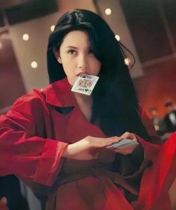 ​邱淑贞的性感进化史：玉女到尤物的华丽蜕变