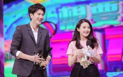 ​真相来了！张含韵否认与彭冠英领证结婚，彭冠英的做法惹争议