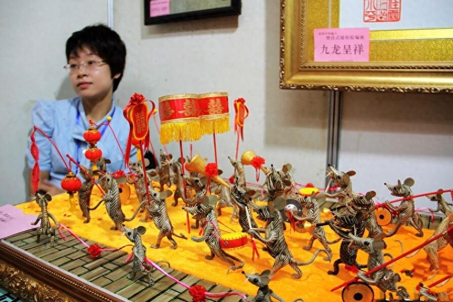 民间传统手工艺——棕叶编织,从玩具变成艺术品
