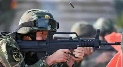 ​中国人民解放军制式步枪之95式自动步枪