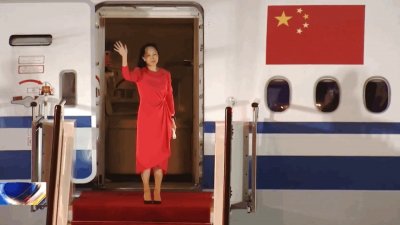 ​回国4年，出卖孟晚舟的真凶被挖出来后，都遭到了哪些报应？