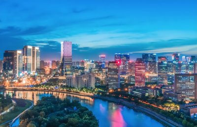 ​中央确定成渝城市群9城，建设2个国家中心城市，7个区域中心城市