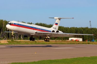 ​伊尔62飞机：苏联民航业的里程碑