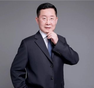 ​黄昕：用生命创业的技术“偏执狂”| 创新ICB·校友故事