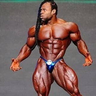 平民窟走出来的健美巨星,艺术造型大师,13年的他充满美感