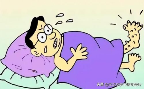 腿上有红点点是什么原因?腿上有红点很痒怎么回事-第1张图片-