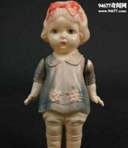 ​世界十大恐怖鬼娃娃，阴魂寄宿诡谲丛生(用尸体做的)