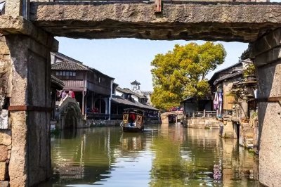 ​赵匡胤黄袍加身：揭秘宋朝开国皇帝的传奇经历