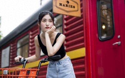 ​女生说信你个鬼如何幽默回复：用机智点亮对话，以幽默拉近心距