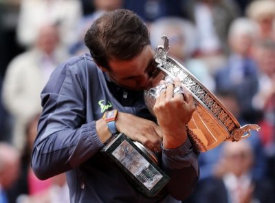 ​纳达尔法网12冠有多可怕？费德勒恐怕被超越，伍兹皇马齐齐致敬