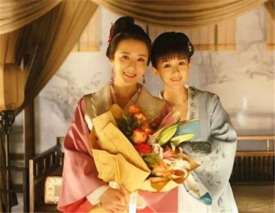 ​6年前，李依晓被叶璇爱宠咬到血肉模糊，叶璇:与狗无关，是她先作