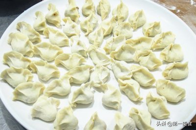 ​饺子馅怎么调最好吃？饭店不外传的调馅配方，做好这3步又鲜又香