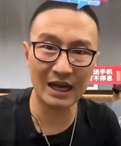 ​汪峰拥有四个子女，他们的母亲各具特色，婚姻经历也各有不同