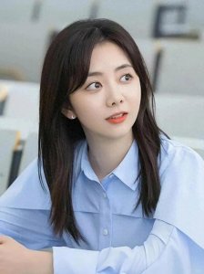 ​谭松韵:演技派甜心，绽放荧屏的温柔邻家女