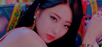 ​因挺胸照爆火！张豆豆孙杨：爱情与梦想并蒂开，体坛佳话引热议！