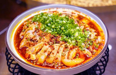 ​四川名菜口水鸡的做法，看到就会让人流口水