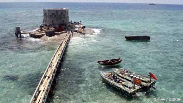 越南在南海是这样造岛的