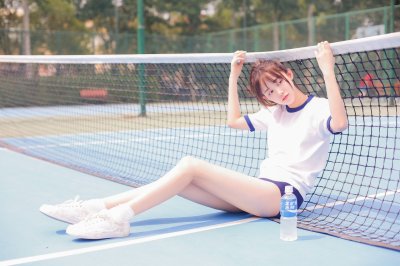 ​小说：妻女去世，他化悲痛为力量，十年时间白手起家赚了100亿