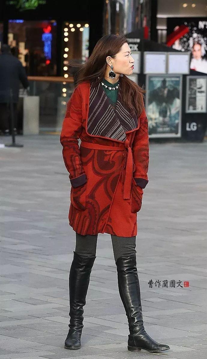 街拍:高筒靴美女,更多一层性感