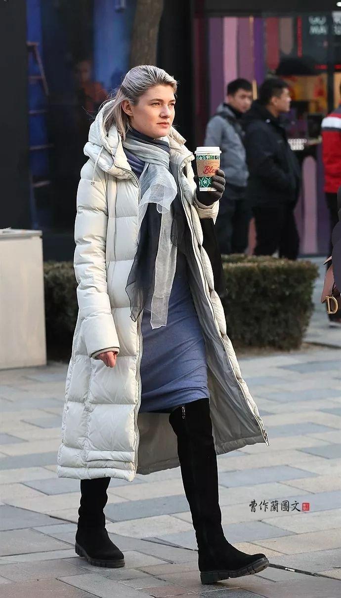 街拍:高筒靴美女,更多一层性感