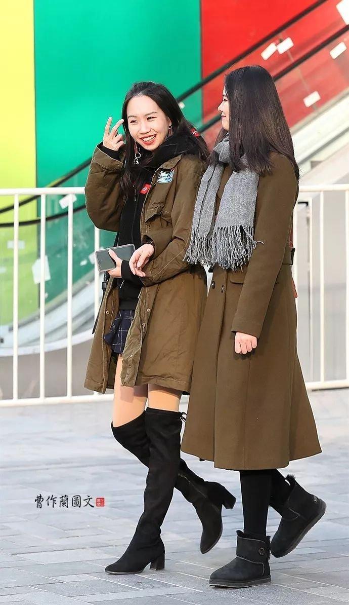 街拍:高筒靴美女,更多一层性感