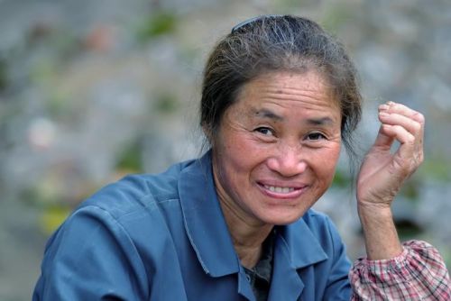 三婶是谁(三婶是谁演的)-第1张图片-