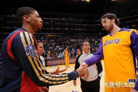 天赋的对比!数据对比24岁字母哥和25岁浓眉哥谁更胜一筹!