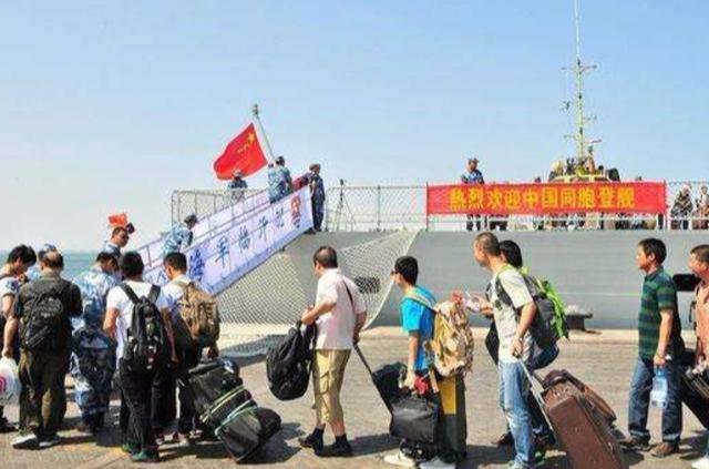 在撤侨行动中,如果有日韩侨民冒充登船,我国军人是如何识破的呢