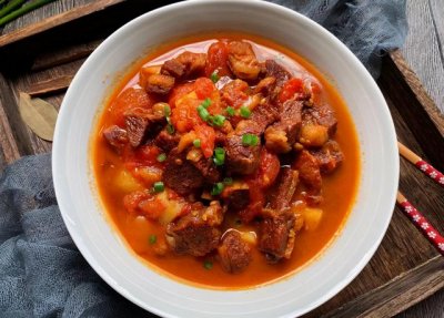 ​炖牛肉怎样炖好又嫩又烂又好吃（炖牛肉懂得3窍门）