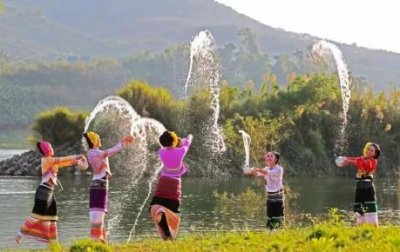 ​关于泼水节的习俗（泼水节的节日风俗）