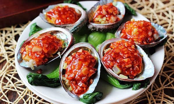 鲍鱼主要吃什么部位,鲍鱼身上绿的是什么?图26