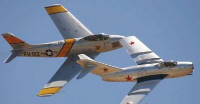 ​战斗机一般是几个人驾驶(双座战斗机飞行员分工)