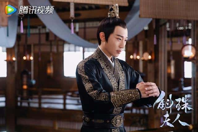 斛珠夫人结局海市喜欢谁(海市为什么嫁给皇帝)