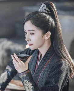 ​斛珠夫人结局海市喜欢谁（海市为什么嫁给皇帝）