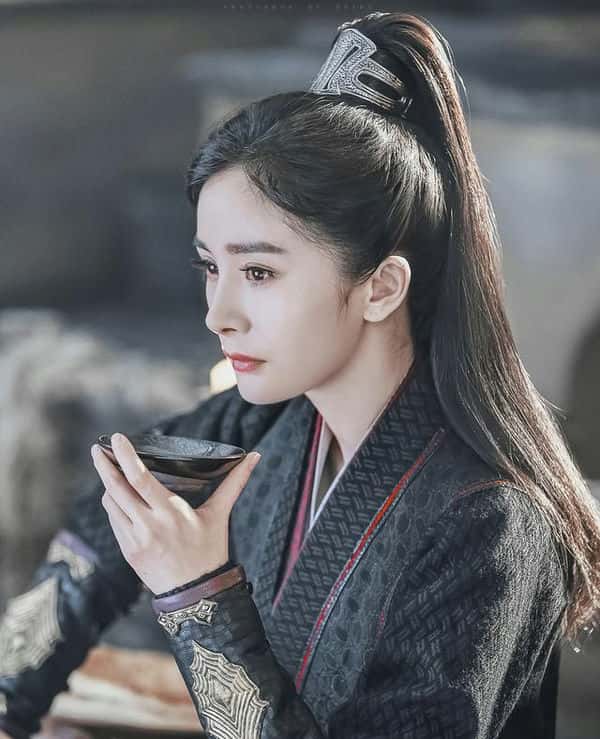 斛珠夫人结局海市喜欢谁(海市为什么嫁给皇帝)