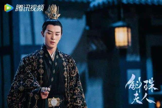 斛珠夫人结局海市喜欢谁(海市为什么嫁给皇帝)