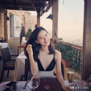 ​跟刘强东秀恩爱，获邓文迪点赞，为什么说章泽天是个狠人？