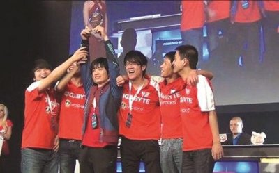 ​老WE：从并肩作战到分道扬镳，传奇落幕