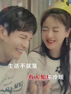 ​经超晒一家四口合照，与妻子小李琳甜蜜庆生，20岁大女儿露正脸