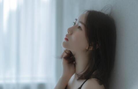 女朋友说不交工资卡就不结婚