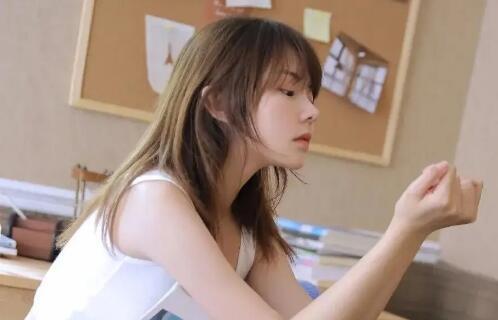 女朋友说不交工资卡就不结婚怎么办