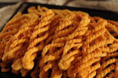 ​传统炸麻花的花式做法，你会了吗？