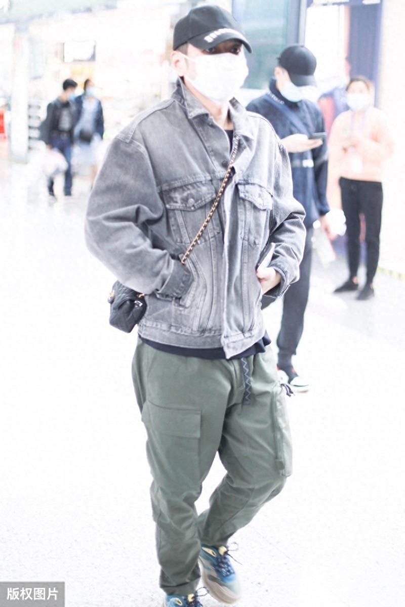 网络暴力有多可怕?李维嘉长痘被传“患艾滋”,实力除螨破谣言