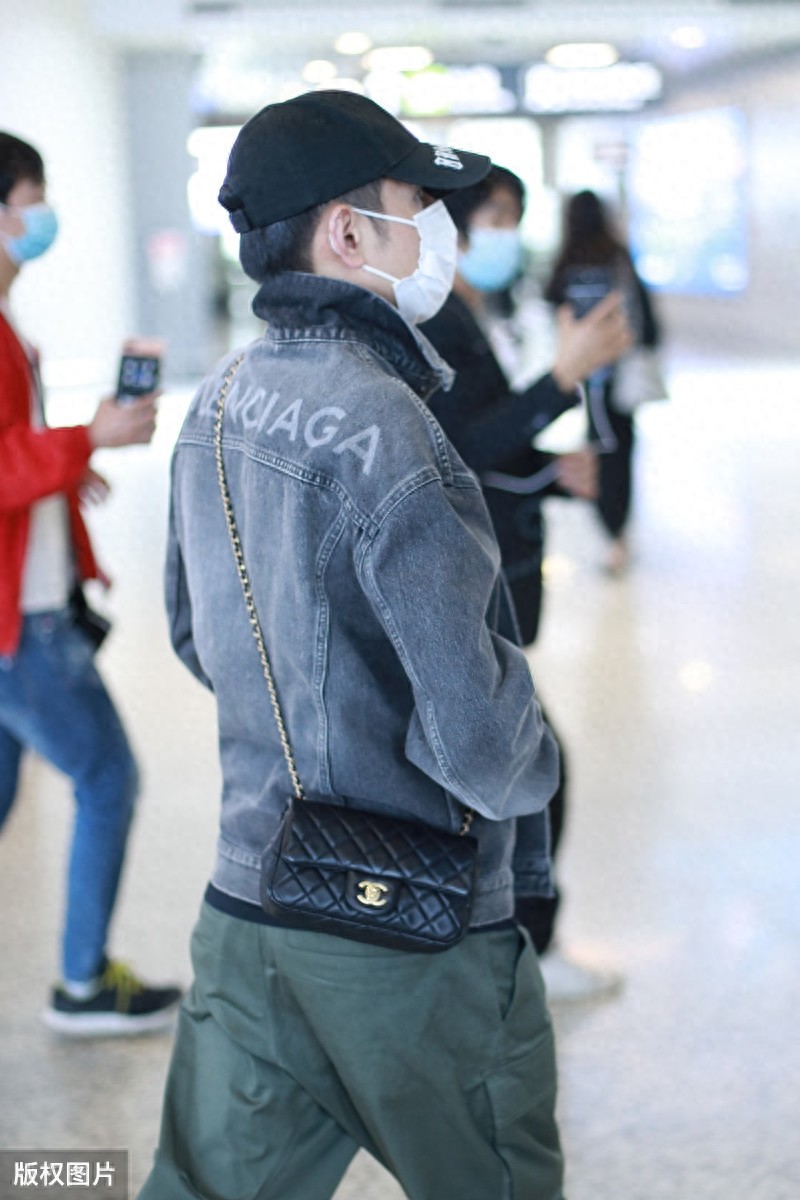 网络暴力有多可怕?李维嘉长痘被传“患艾滋”,实力除螨破谣言