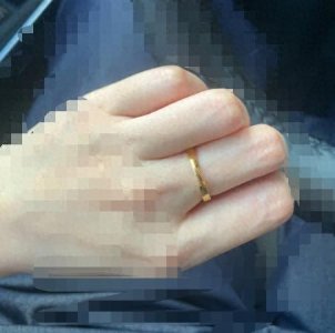 ​揭秘！女生左手戴戒指背后的财富与爱情密码